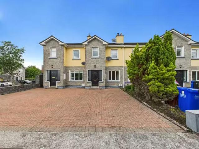 8 Oakwood, Athenry, Co. Galway, H65C990 is for sale