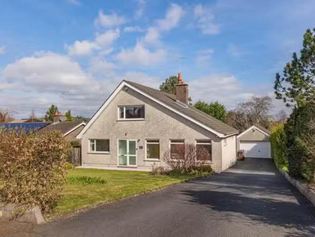 8 Orchard Drive