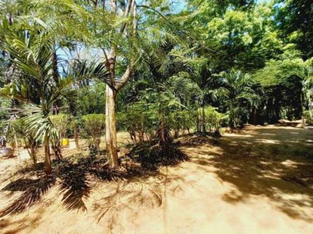 8 acres of prime creek land at the Mtwapa Creek