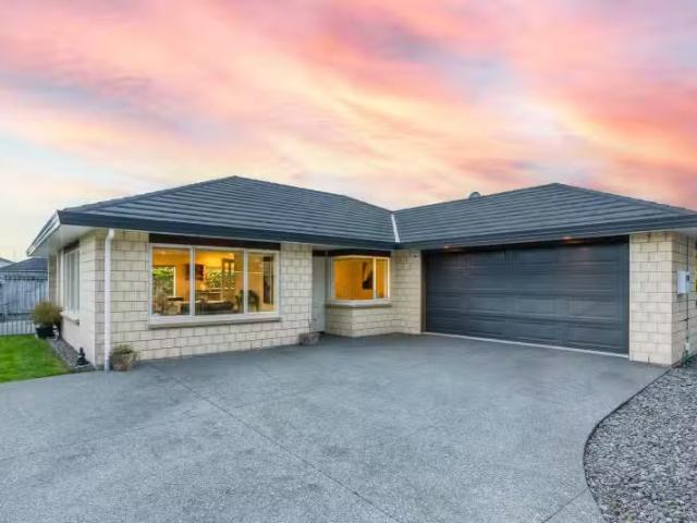 8 Allasha Way, Paraparaumu, Kapiti Coast