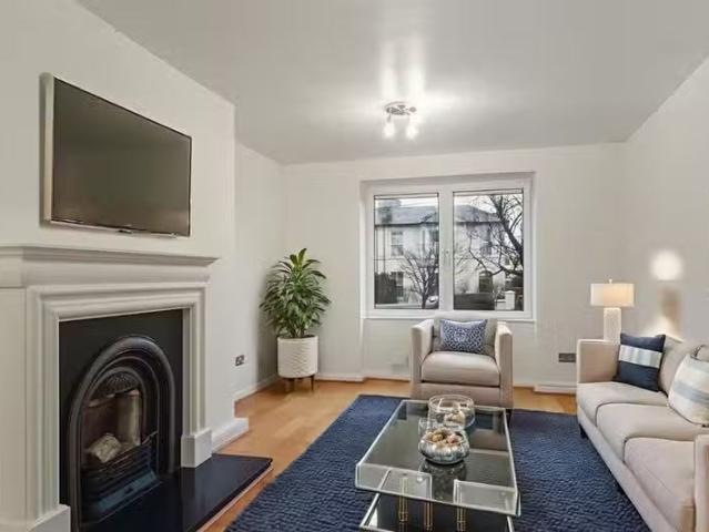 8 Alma Court, Alma Road, Monkstown, Co. Dublin, A94 WR68
