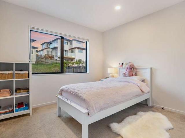 8 Arran Point Parade, Millwater, Rodney
