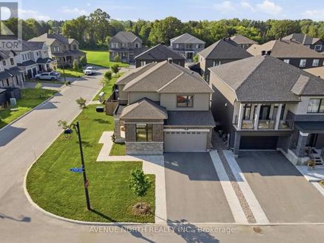 8 Ascari Road, Ottawa, ON, K4M 0M6 house for sale | Listing ID X13554 | Royal LePage