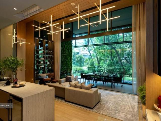 8@bt D21, Condominium