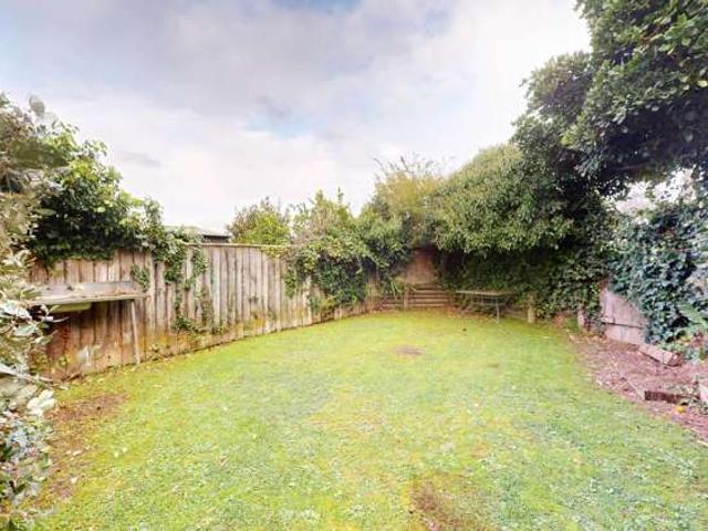 8 Buick Crescent, Awapuni, Palmerston North City