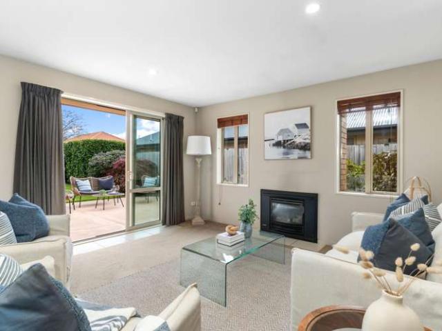 8 Bayliss Close, Northwood, Christchurch City