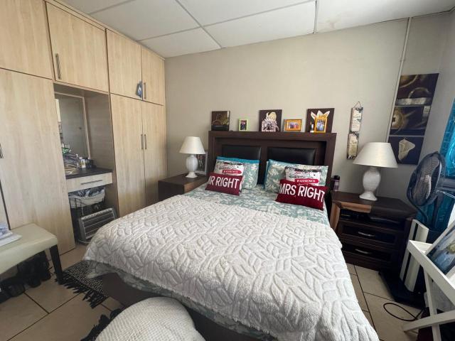 8 Bedroom Apartment / Flat For Sale in Warrenton