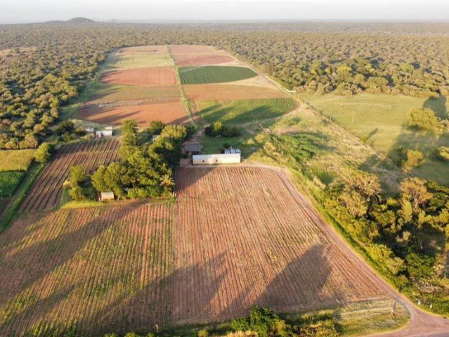 8 Bedroom Farm Beestekraal Brits LS69198180