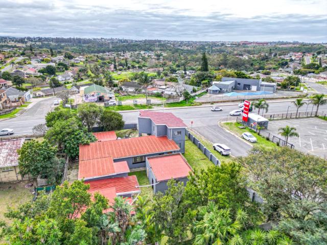 8 Bedroom House For Sale in Amalinda