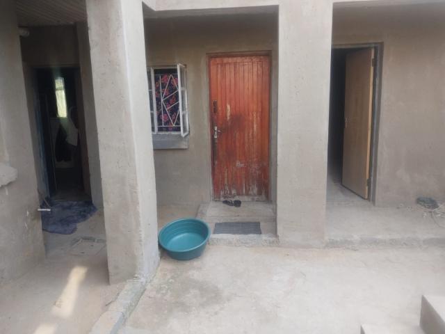8 Bedroom House For Sale in La Rochelle