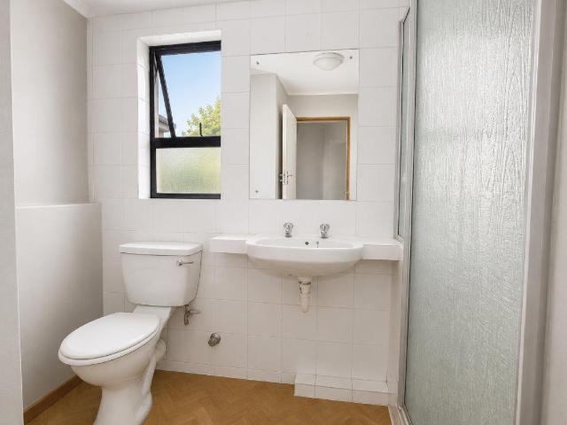 8 Bedroom House For Sale in Milnerton Ridge