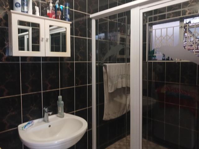 8 Bedroom house for sale in Tinley Manor, Ballito