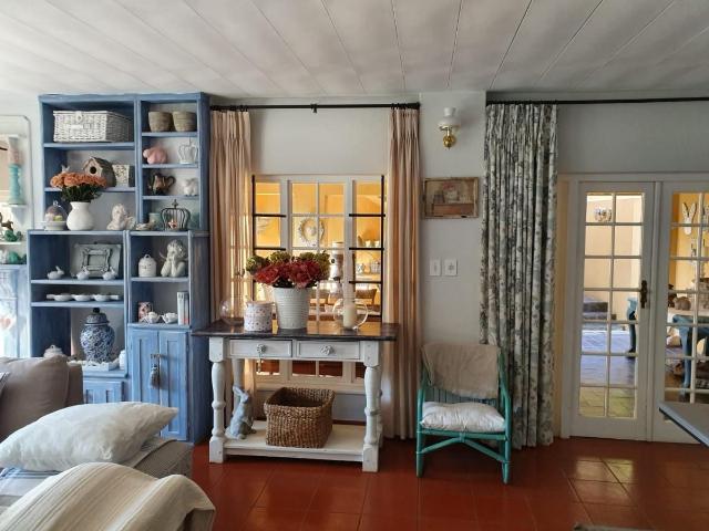 8 Bedroom house for sale in Trichardt, Secunda