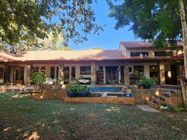 8 Bedroom House in Cashan
