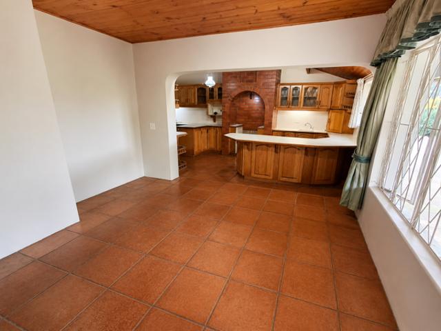 8 Bedroom House in Chasedene