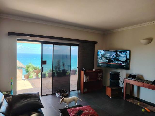 8 Bedroom House in Bluff