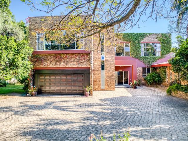 8 Bedroom House in Bryanston