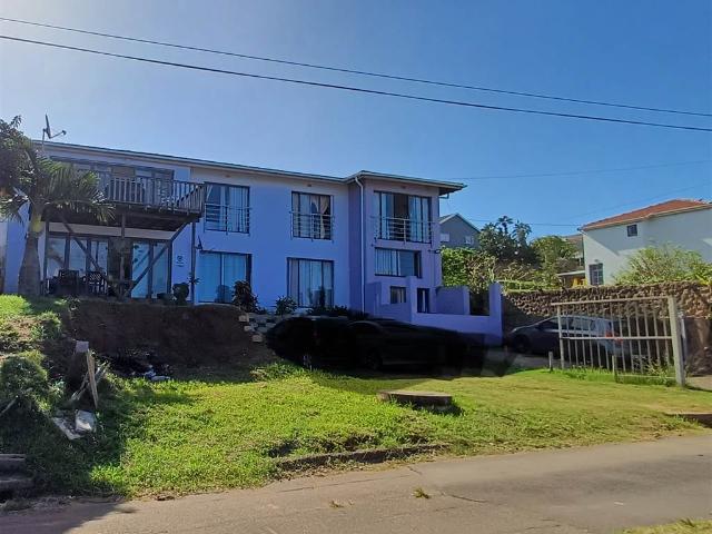 8 Bedroom House in Brighton Beach