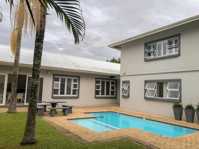 8 Bedroom House in Glenmore