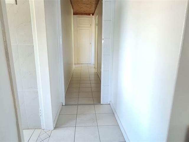 8 Bedroom House in Erasmia