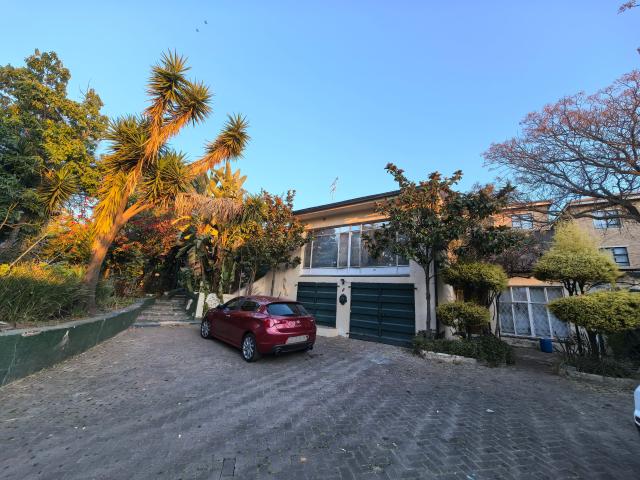 8 Bedroom House in Ferndale