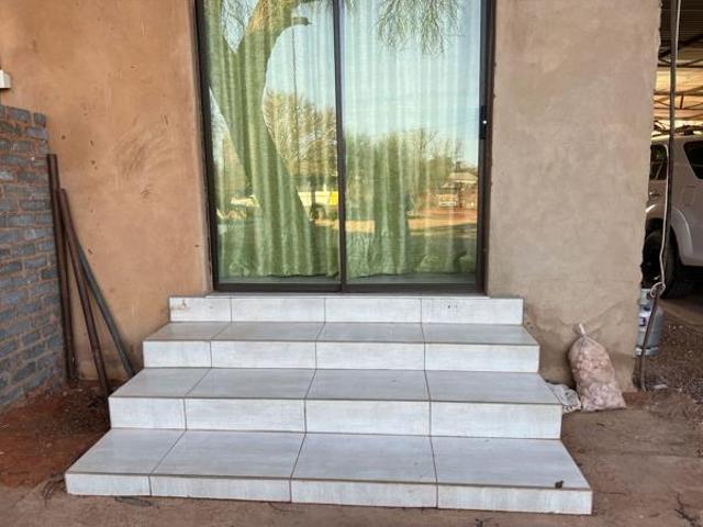 8 Bedroom House in Kathu