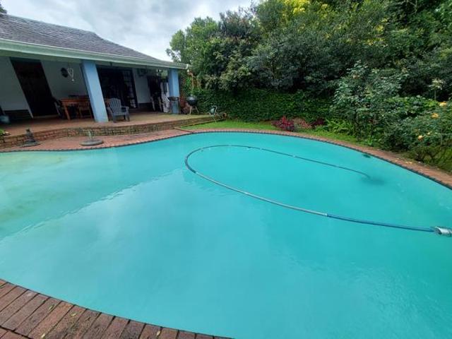 8 Bedroom House in Montrose