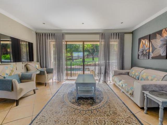 8 Bedroom House in Melodie