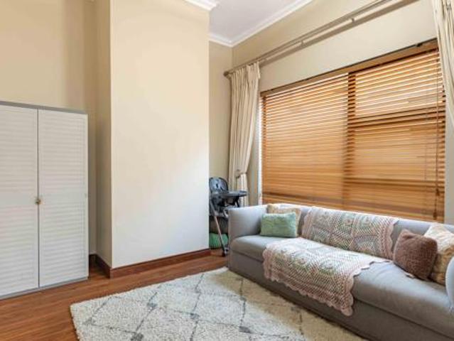 8 Bedroom House in Midlands Estate