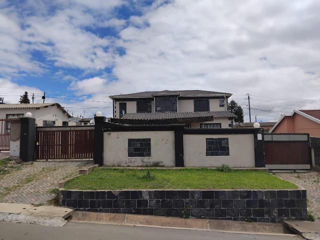 8 Bedroom House in Mthatha