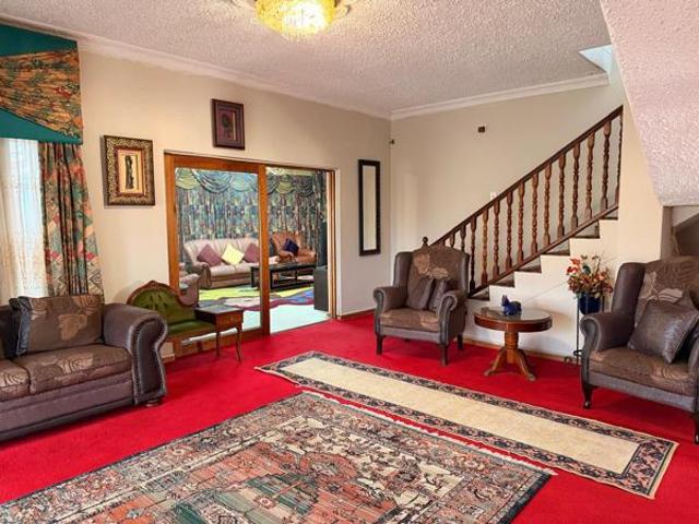 8 Bedroom House in Mthatha