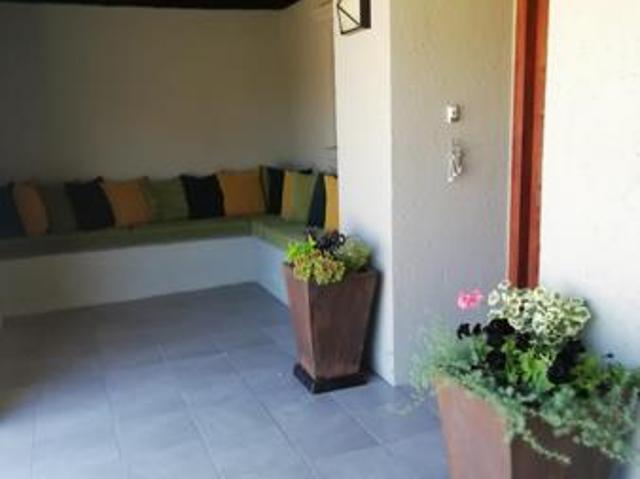 8 Bedroom House in Nieuwoudtville