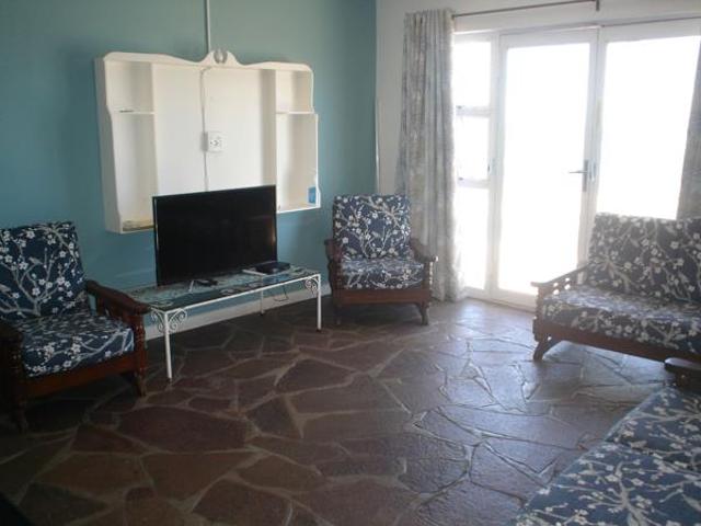 8 Bedroom House in Saldanha