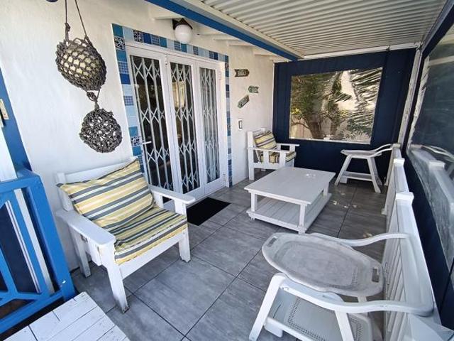 8 Bedroom House in Port Edward