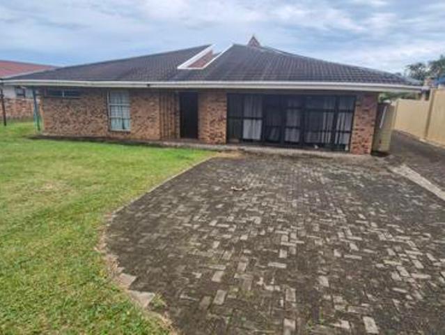 8 Bedroom House in Port Edward