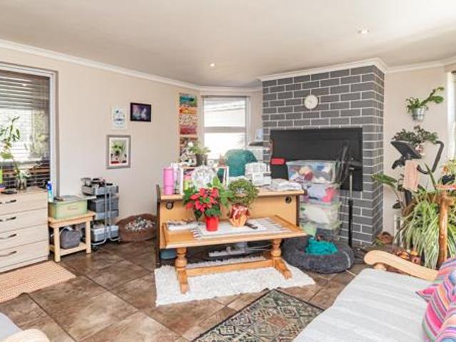 8 Bedroom House in Parklands