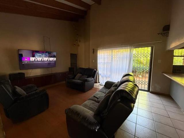 8 Bedroom House in Reyno Ridge