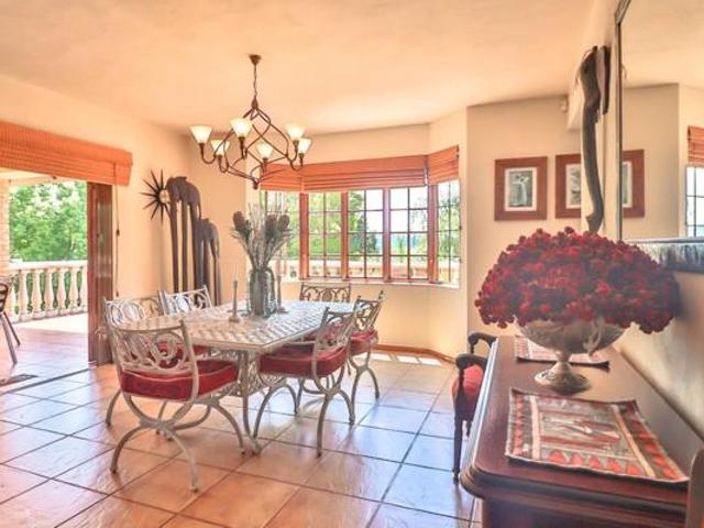 8 Bedroom House in White River AH