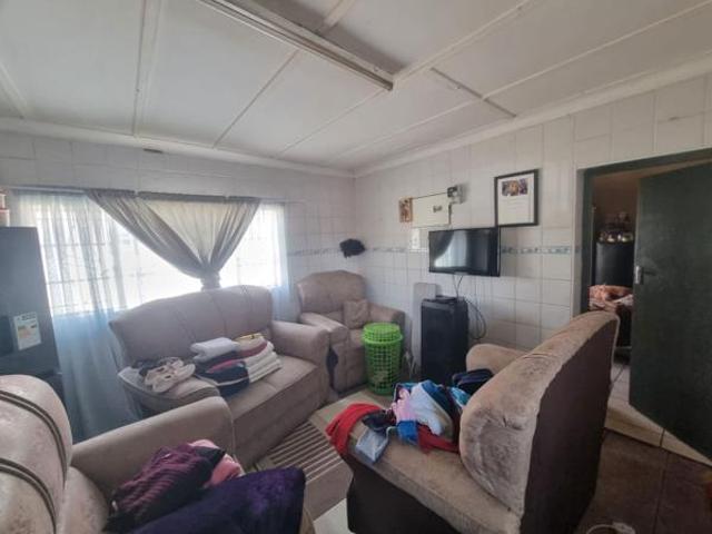 8 Bedroom House in Witbank Central