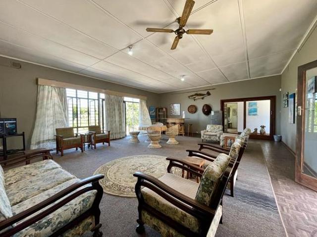 8 Bedroom House in Tugela Mouth