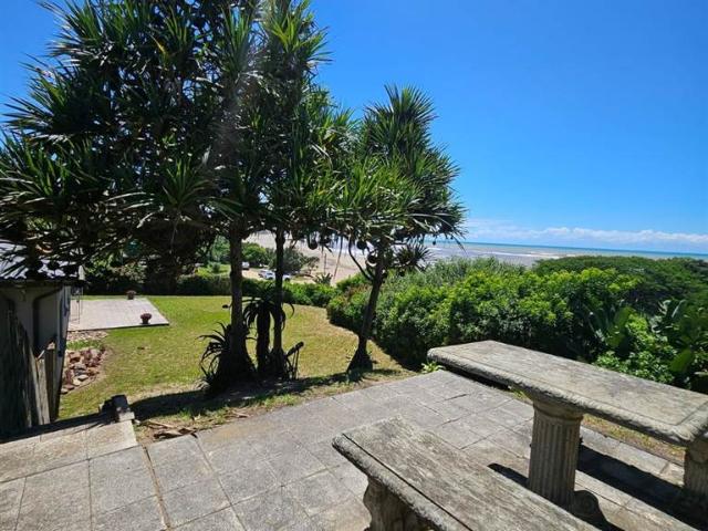 8 Bedroom House in Tugela Mouth