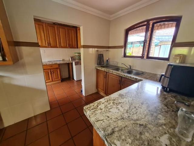 8 Bedroom House in Umtentweni
