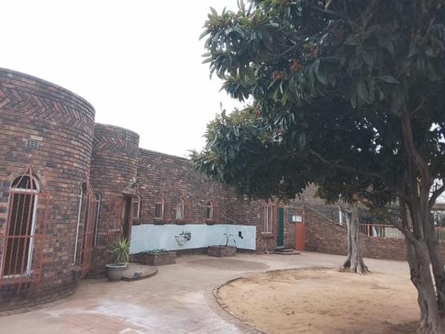8 Bedroom House in Vanderbijlpark SE