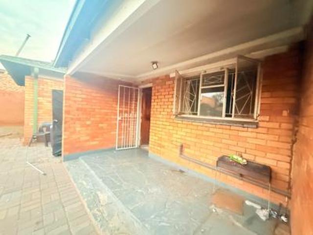 8 bedroom house on the market in van.