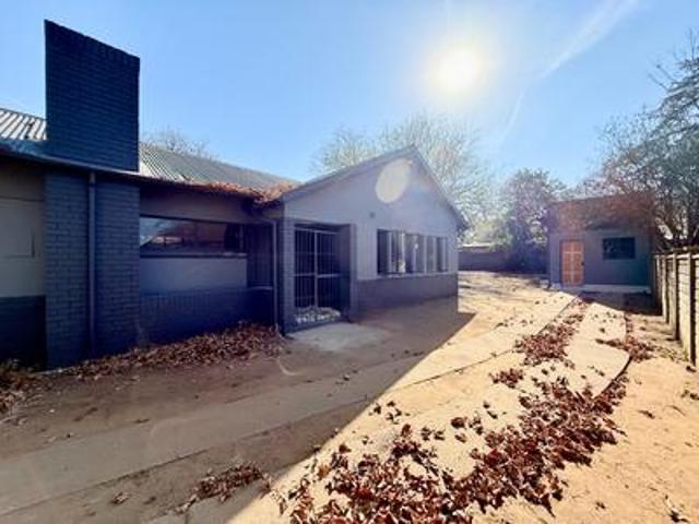8 bedroom house on the market in van.