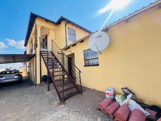 8 bedroom house on the market in clayville