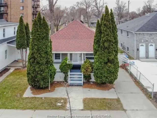 8 Bedroom House Windsor ON 101878117