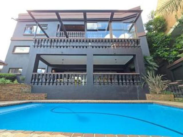 8 bedroom home on the market in bassonia