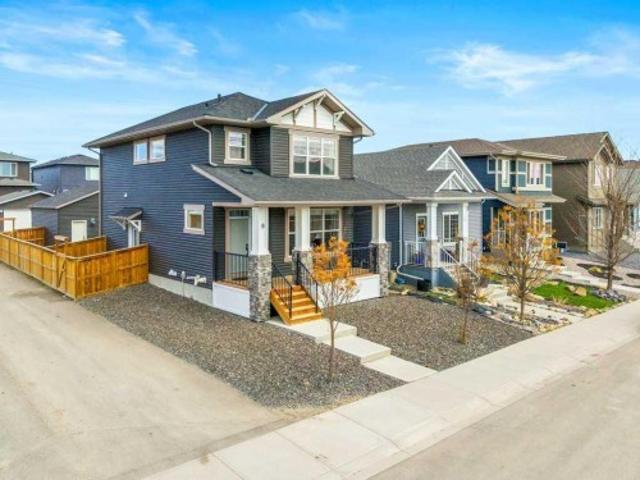8 Bergamot Street, Okotoks, AB, T1S 5R9 house for sale | Listing ID A2308 | Royal LePage