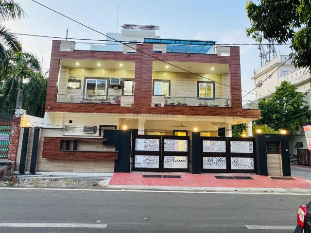 8 BHK Villa in Gomti Nagar for resale Lucknow. The reference number is 17534280
